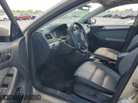 2013 Volkswagen Jetta Hybrid SE с VIN 3VW637AJ1DM311230, выставлен на аукционе Copart как лот 61694665 с пробегом 189 215 миль миль и Чистый • Clean title. История ставок и продаж доступна на DreamBid. Изображение 7.