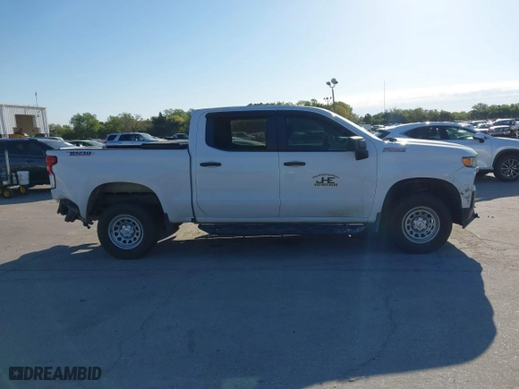2019 Chevrolet Silverado 1500 Custom Trail Boss with VIN 1GCPYCEF3KZ428391, listed as a IAAI auction lot 41793628 with 230,170 mi miles. Bid and sale history available at carsss.com. Image 13.