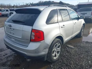 2013 Ford Edge SEL with VIN 2FMDK3JC8DBB97621, listed as a IAAI auction lot 41100900 with 200,806 mi miles. Bid and sale history available at carsss.com. Image 4.