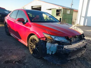 2021 Toyota Camry XSE z VIN 4T1K61AK3MU402408, wystawiony jako IAAI lot #41316607 z przebiegiem 100 943 mil mil oraz . Historia ofert i sprzedaży dostępna na DreamBid. Obrazek 1.
