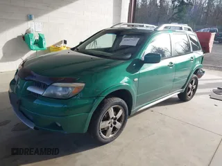 2006 Mitsubishi Outlander SE with VIN JA4LX41F46U007788, listed as a IAAI auction lot 41827737 with 175,738 mi miles. Bid and sale history available at carsss.com. Image 2.