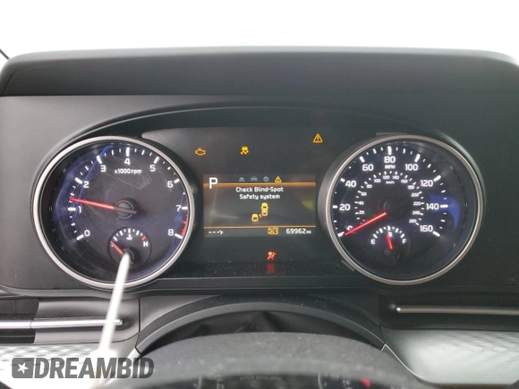 2022 Kia Carnival LXS with VIN KNDNB4H30N6107348, listed as a Copart auction lot 81913584 with 69,962 mi miles and Salvage Title. Bid and sale history available at carsss.com. Image 9.