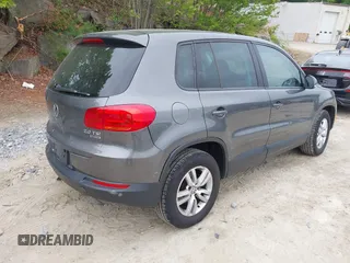 2013 Volkswagen Tiguan SE z VIN WVGBV3AX9DW088326, wystawiony jako IAAI lot #42320279 z przebiegiem 126 840 mil mil oraz . Historia ofert i sprzedaży dostępna na DreamBid. Obrazek 4.