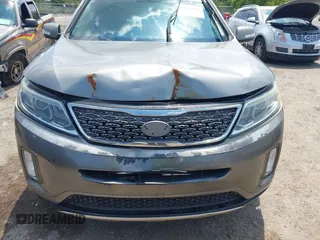 2014 Kia Sorento SX z VIN 5XYKWDA75EG461948, wystawiony jako IAAI lot #42180084 z przebiegiem 123 917 mil mil oraz . Historia ofert i sprzedaży dostępna na DreamBid. Obrazek 6.