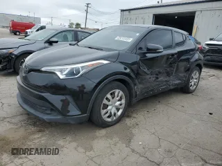 2019 Toyota C-HR XLE z VIN NMTKHMBX0KR086184, wystawiony jako Copart lot #54900855 z przebiegiem 101 814 mil mil oraz Czysty tytuł • Clean title. Historia ofert i sprzedaży dostępna na DreamBid. Obrazek 1.