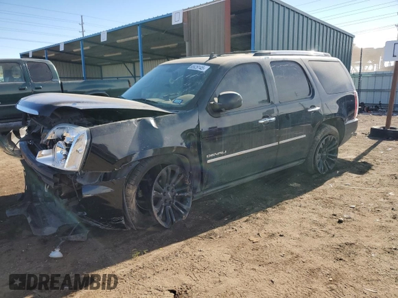 2014 GMC Yukon Denali z VIN 1GKS1EEF4ER244080, wystawiony jako Copart lot #88926145 z przebiegiem 179 101 mil mil oraz Szkoda całkowita • Salvage title. Historia ofert i sprzedaży dostępna na DreamBid. Obrazek 1.
