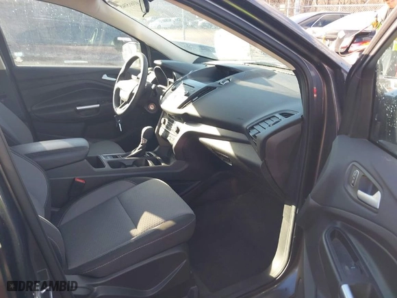 2017 Ford Escape SE with VIN 1FMCU0GD5HUC95607, listed as a IAAI auction lot 41665048 with 79,199 mi miles. Bid and sale history available at carsss.com. Image 5.