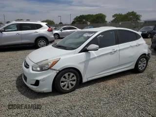 2016 Hyundai Accent SE z VIN KMHCT4AE0GU095521, wystawiony jako Copart lot #55992565 z przebiegiem 240 313 mil mil oraz Szkody całkowita. Historia ofert i sprzedaży dostępna na DreamBid. Obrazek 1.