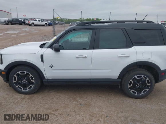 2024 Ford Bronco Sport Outer Banks z VIN 3FMCR9C66RRE99306, wystawiony jako IAAI lot #42293007 z przebiegiem 6 492 mil mil oraz . Historia ofert i sprzedaży dostępna na DreamBid. Obrazek 14.