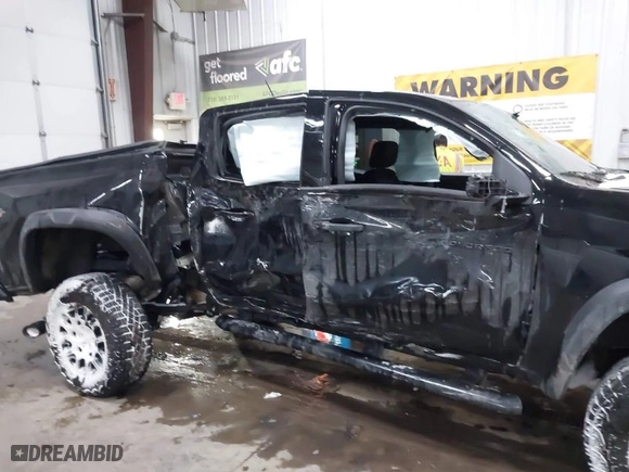 2024 Chevrolet Colorado 4WD Trail Boss with VIN 1GCPTEEK9R1161645, listed as a IAAI auction lot 40984625 with 174 mi miles. Bid and sale history available at carsss.com. Image 6.