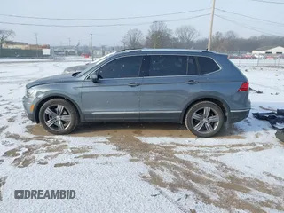 2018 Volkswagen Tiguan SEL Premium with VIN 3VV5B7AX9JM103745, listed as a IAAI auction lot 40993940 with 67,398 mi miles and . Bid and sale history available at DreamBid. Image 14.