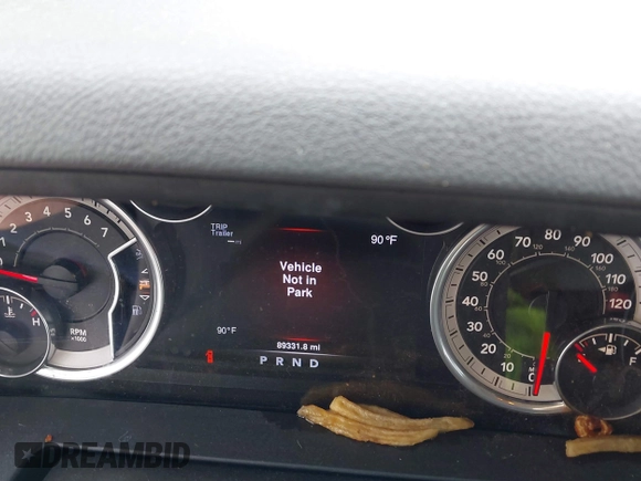 2016 Ram 1500 Big Horn z VIN 1C6RR6LT4GS148390, wystawiony jako IAAI lot #41945800 z przebiegiem 89 331 mil mil oraz . Historia ofert i sprzedaży dostępna na DreamBid. Obrazek 7.