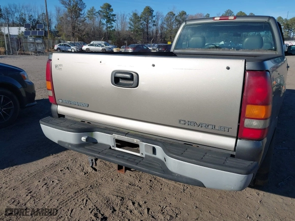 2000 Chevrolet Silverado 1500 with VIN 1GCEC14VXYE123537, listed as a IAAI auction lot 41709768 with 292,146 mi miles. Bid and sale history available at carsss.com. Image 6.