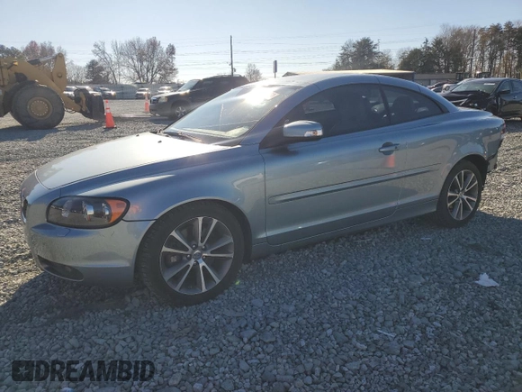 2010 Volvo C70 with VIN YV1672MC7AJ092851, listed as a Copart auction lot 82639664 with 73,004 mi miles and Salvage Title. Bid and sale history available at carsss.com. Image 1.