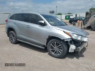 2019 Toyota Highlander SE с VIN 5TDKZRFH2KS569500, выставлен на аукционе IAAI как лот 42764182 с пробегом 32 168 миль миль и . История ставок и продаж доступна на DreamBid. Изображение 1.