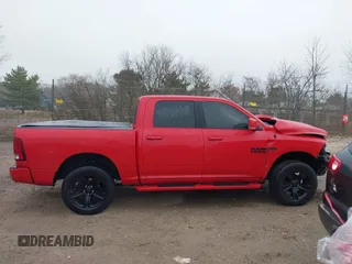 2018 Ram 1500 Sport z VIN 1C6RR7MT1JS161612, wystawiony jako IAAI lot #40943059 z przebiegiem Nie podano mil oraz . Historia ofert i sprzedaży dostępna na DreamBid. Obrazek 14.