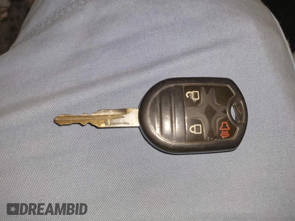 2013 Ford F-150 XL с VIN 1FTMF1CF2DFD52330, выставлен на аукционе IAAI как лот 42527052 с пробегом 173 898 миль миль и . История ставок и продаж доступна на DreamBid. Изображение 11.