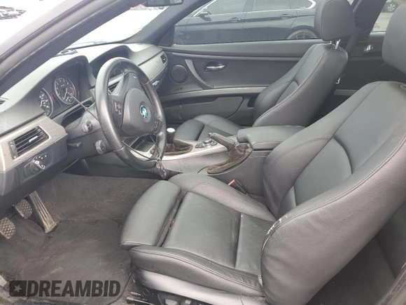 2012 BMW 3 Series 335i z VIN WBAKG7C50CE263260, wystawiony jako Copart lot #49528645 z przebiegiem 220 656 mil mil oraz Czysty tytuł • Clean title. Historia ofert i sprzedaży dostępna na DreamBid. Obrazek 8.