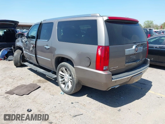 2014 Cadillac Escalade ESV Platinum z VIN 1GYS3KEF2ER211481, wystawiony jako IAAI lot #41880283 z przebiegiem 91 051 mil mil oraz . Historia ofert i sprzedaży dostępna na DreamBid. Obrazek 3.