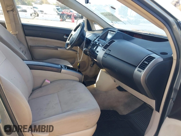 2004 Toyota Prius with VIN JTDKB20U840013618, listed as a IAAI auction lot 41867666 with 287,478 mi miles. Bid and sale history available at carsss.com. Image 5.