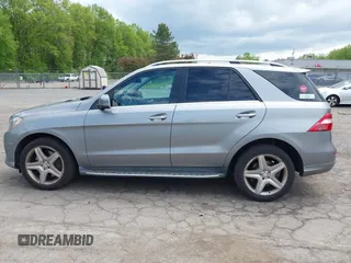 2013 Mercedes-Benz M 550 with VIN 4JGDA7DBXDA195653, listed as a IAAI auction lot 42261856 with 191,810 mi miles and . Bid and sale history available at DreamBid. Image 14.