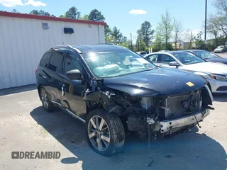 2014 Nissan Pathfinder Platinum with VIN 5N1AR2MM2EC654678, listed as a IAAI auction lot 41983035 with 140,989 mi miles. Bid and sale history available at carsss.com. Image 6.