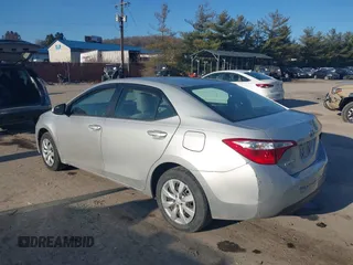 2016 Toyota Corolla L z VIN 5YFBURHE9GP566742, wystawiony jako IAAI lot #41771845 z przebiegiem 130 601 mil mil oraz . Historia ofert i sprzedaży dostępna na DreamBid. Obrazek 3.