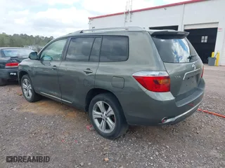 2008 Toyota Highlander Sport with VIN JTEDS43A382025333, listed as a IAAI auction lot 41895170 with 375,334 mi miles. Bid and sale history available at carsss.com. Image 3.