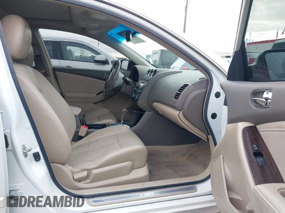 2011 Nissan Altima 2.5 S with VIN 1N4AL2AP1BN442980, listed as a IAAI auction lot 41603298 with 135,481 mi miles. Bid and sale history available at carsss.com. Image 5.