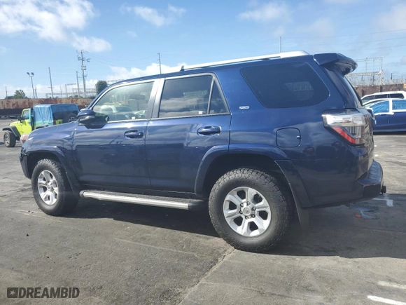 2017 Toyota 4Runner SR5 with VIN JTEZU5JR6H5159685, listed as a Copart auction lot 45507325 with 42,202 mi miles and Salvage Title. Bid and sale history available at carsss.com. Image 2.