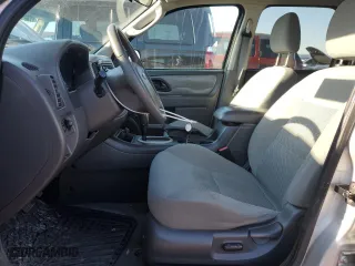 2005 Ford Escape XLT with VIN 1FMCU03155KD28656, listed as a Copart auction lot 50218545 with 109,844 mi miles and Salvage Title. Bid and sale history available at carsss.com. Image 7.