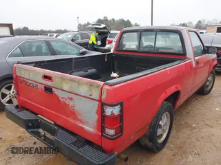 1996 Dodge Dakota z VIN 1B7FL26P1TS551841, wystawiony jako IAAI lot #41534036 z przebiegiem 229 386 mil mil oraz . Historia ofert i sprzedaży dostępna na DreamBid. Obrazek 4.