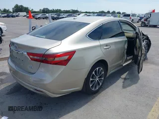 2018 Toyota Avalon Hybrid XLE Plus z VIN 4T1BD1EB5JU060570, wystawiony jako IAAI lot #42270625 z przebiegiem 100 010 mil mil oraz . Historia ofert i sprzedaży dostępna na DreamBid. Obrazek 4.