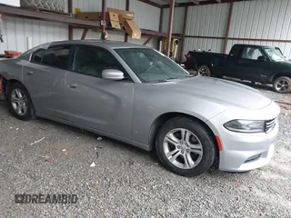2016 Dodge Charger SE z VIN 2C3CDXBG4GH115005, wystawiony jako IAAI lot #42330140 z przebiegiem 76 126 mil mil oraz . Historia ofert i sprzedaży dostępna na DreamBid. Obrazek 1.