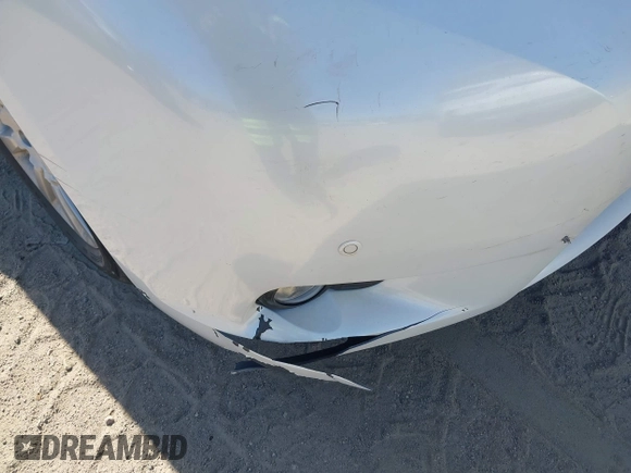 2014 Toyota Sienna Limited with VIN 5TDDK3DC2ES089477, listed as a IAAI auction lot 42217213 with 182,616 mi miles and . Bid and sale history available at DreamBid. Image 6.