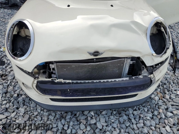 2016 MINI Hardtop with VIN WMWXP5C50GT740166, listed as a Copart auction lot 53832025 with 40,720 mi miles and Salvage Title. Bid and sale history available at DreamBid. Image 11.