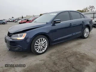2011 Volkswagen Jetta SEL с VIN 3VWLZ7AJ8BM093026, выставлен на аукционе Copart как лот 83118174 с пробегом 138 607 миль миль и Списание • Salvage title. История ставок и продаж доступна на DreamBid. Изображение 1.