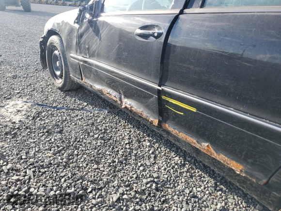 2002 Mercedes-Benz C 230/260/280/320 с VIN WDBRH64J72F130670, выставлен на аукционе Copart как лот 77267914 с пробегом Не указан миль и Списание • Salvage title. История ставок и продаж доступна на DreamBid. Изображение 12.
