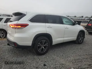 2018 Toyota Highlander LE with VIN 5TDZARFH0JS039501, listed as a Copart auction lot 59581135 with 103,389 mi miles and Salvage title. Bid and sale history available at DreamBid. Image 3.