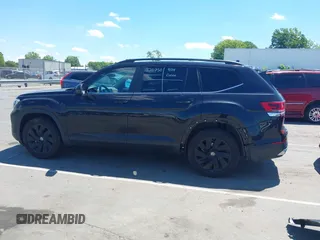 2024 Volkswagen Atlas SE z VIN 1V2JR2CA1RC529185, wystawiony jako IAAI lot #42201837 z przebiegiem 17 919 mil mil oraz . Historia ofert i sprzedaży dostępna na DreamBid. Obrazek 15.