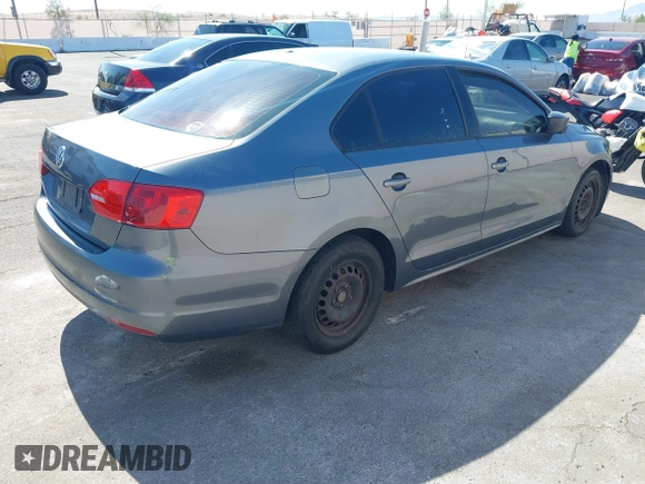 2013 Volkswagen Jetta S с VIN 3VW2K7AJ2DM379876, выставлен на аукционе IAAI как лот 42302215 с пробегом 157 477 миль миль и . История ставок и продаж доступна на DreamBid. Изображение 4.