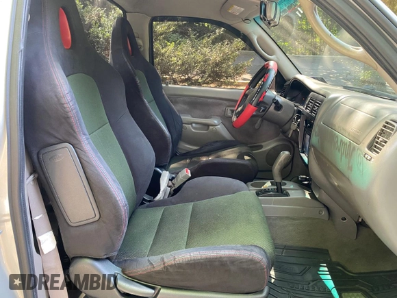 2003 Toyota Tacoma with VIN 5TENL42NX3Z150327, listed as a Copart auction lot 66626235 with 189,005 mi miles and Clean title. Bid and sale history available at DreamBid. Image 5.