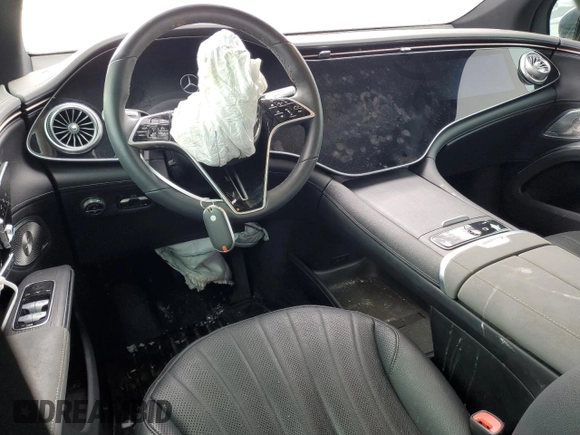 2023 Mercedes-Benz EQS 580 z VIN 4JGDM4EBXPA028167, wystawiony jako Copart lot #42803585 z przebiegiem 32 760 mil mil oraz Szkoda całkowita • Salvage title. Historia ofert i sprzedaży dostępna na DreamBid. Obrazek 8.