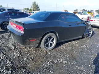 2011 Dodge Challenger z VIN 2B3CJ4DG2BH569764, wystawiony jako IAAI lot #41652462 z przebiegiem 138 057 mil mil oraz . Historia ofert i sprzedaży dostępna na DreamBid. Obrazek 4.