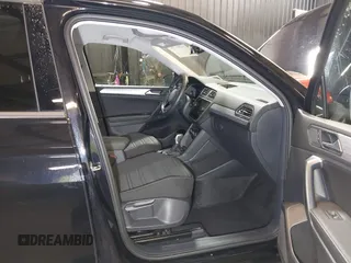 2024 Volkswagen Tiguan S with VIN 3VVFB7AX2RM134769, listed as a IAAI auction lot 42462792 with 1,733 mi miles and . Bid and sale history available at DreamBid. Image 5.