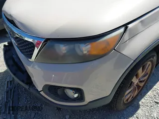 2011 Kia Sorento EX with VIN 5XYKU4A27BG075490, listed as a IAAI auction lot 41853265 with 221,119 mi miles. Bid and sale history available at carsss.com. Image 6.