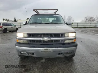 2001 Chevrolet Silverado 1500HD LS z VIN 1GCGC13U71F140281, wystawiony jako Copart lot #49076215 z przebiegiem 277 458 mil mil oraz Szkoda całkowita • Salvage title. Historia ofert i sprzedaży dostępna na DreamBid. Obrazek 5.