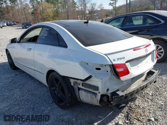 2013 Mercedes-Benz E-Class E 350 with VIN WDDKJ8JB3DF214221, listed as a IAAI auction lot 41812003 with 150,572 mi miles. Bid and sale history available at carsss.com. Image 3.