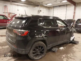 2023 Jeep Compass Latitude with VIN 3C4NJDBNXPT531996, listed as a IAAI auction lot 41489686 with Not Provided miles and . Bid and sale history available at DreamBid. Image 4.
