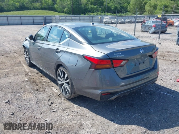 2020 Nissan Altima SR with VIN 1N4BL4CV6LC234697, listed as a IAAI auction lot 41010755 with 85,109 mi miles and . Bid and sale history available at carsss.com. Image 3.
